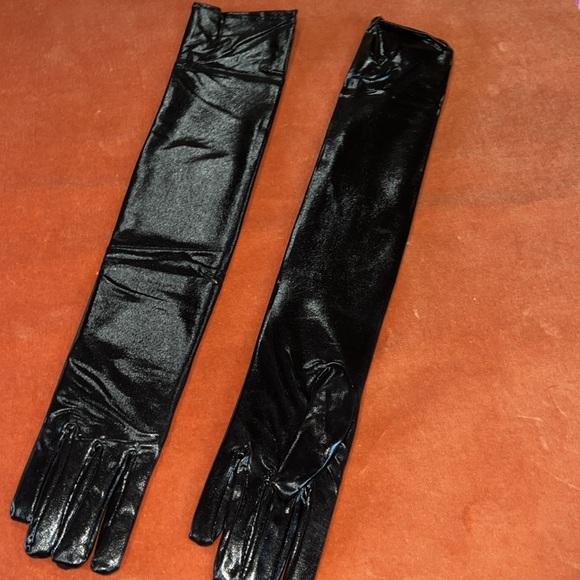 New Sexy Wet look Arm Gloves - Picture 2 of 4